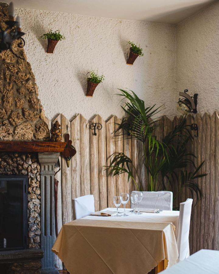 Locanda Del Boscaiolo Monasterolo del Castello Ngoại thất bức ảnh